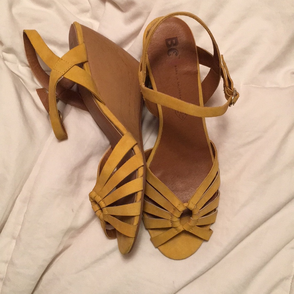Yellow wedges!